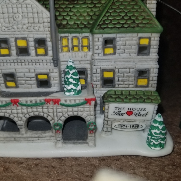 Dept 56 - Picture 4 of 5